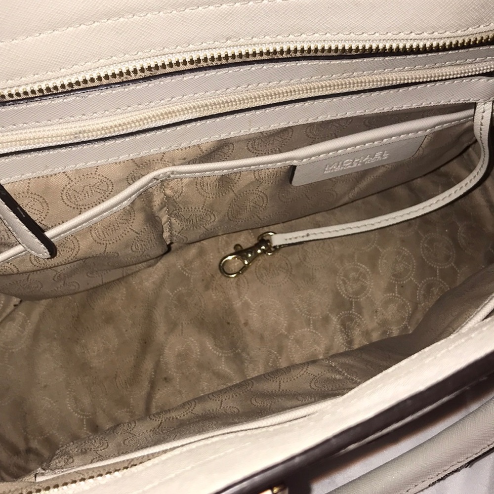 Michael Kors bag - Picture 2 of 6